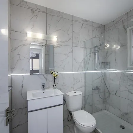 You Will Love This Luxury Apartment In Larnaca, Larnaca Apartment 1382 فيلة